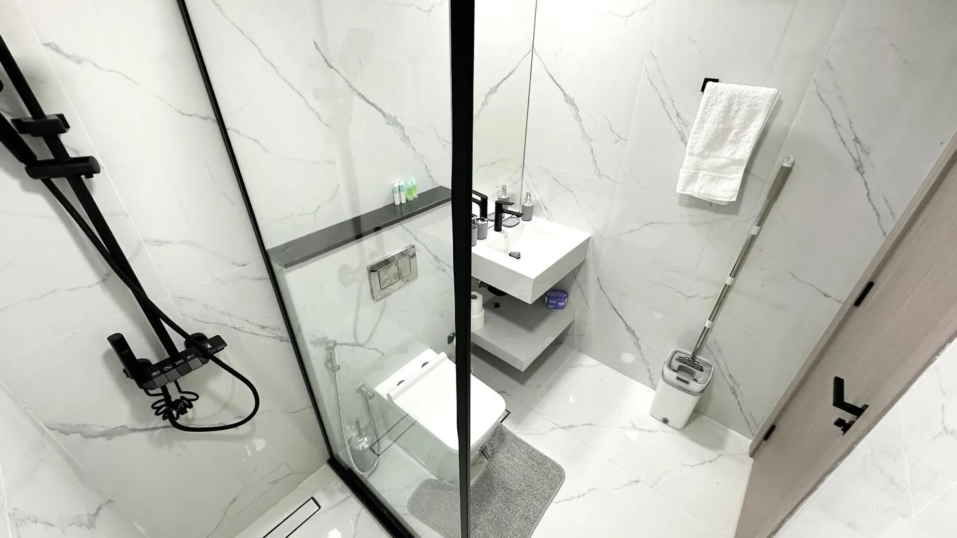 Dubai Marina - 1Bhk Fancy Apartment